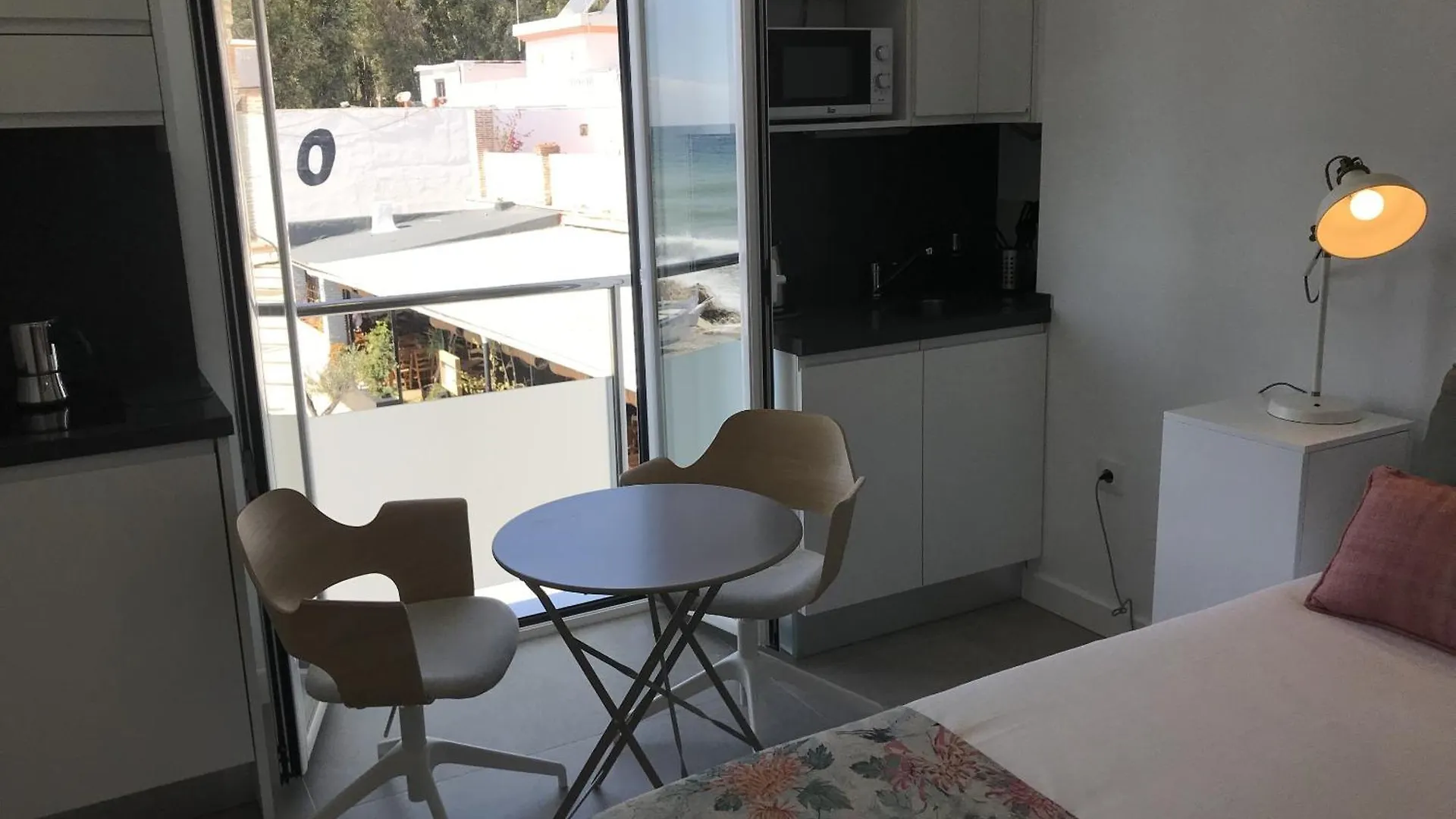 Apartments-Oilan11 - Estudios En Primera Linea De Playa Pedregalejo Malaga Spain